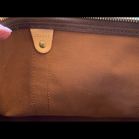 Louis Vuitton carry on luggage bag - Picture 3 of 7